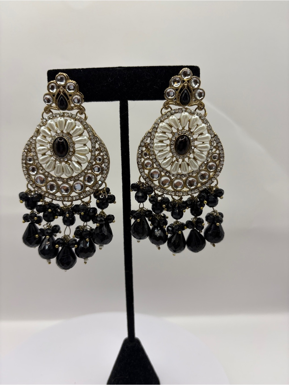 Elegant Black and White Teardrop Chandelier Earrings